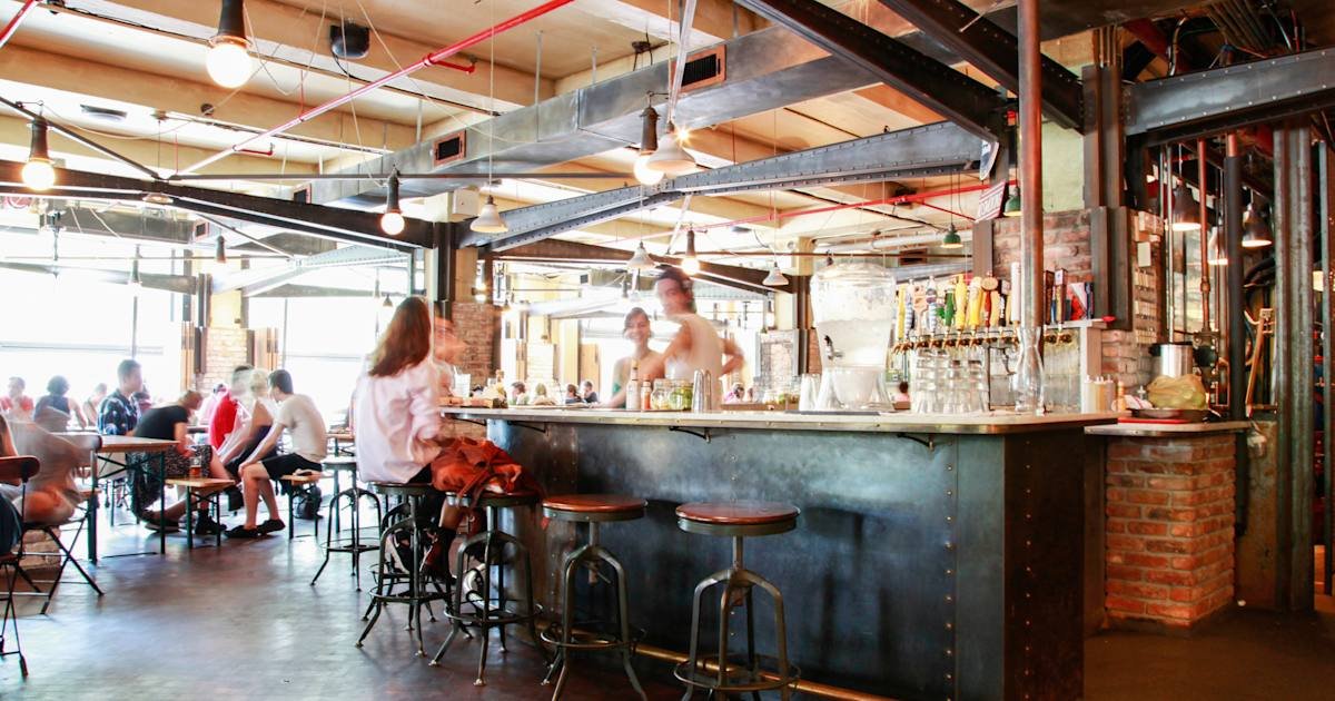 Spritzenhaus33, Bar in New York City