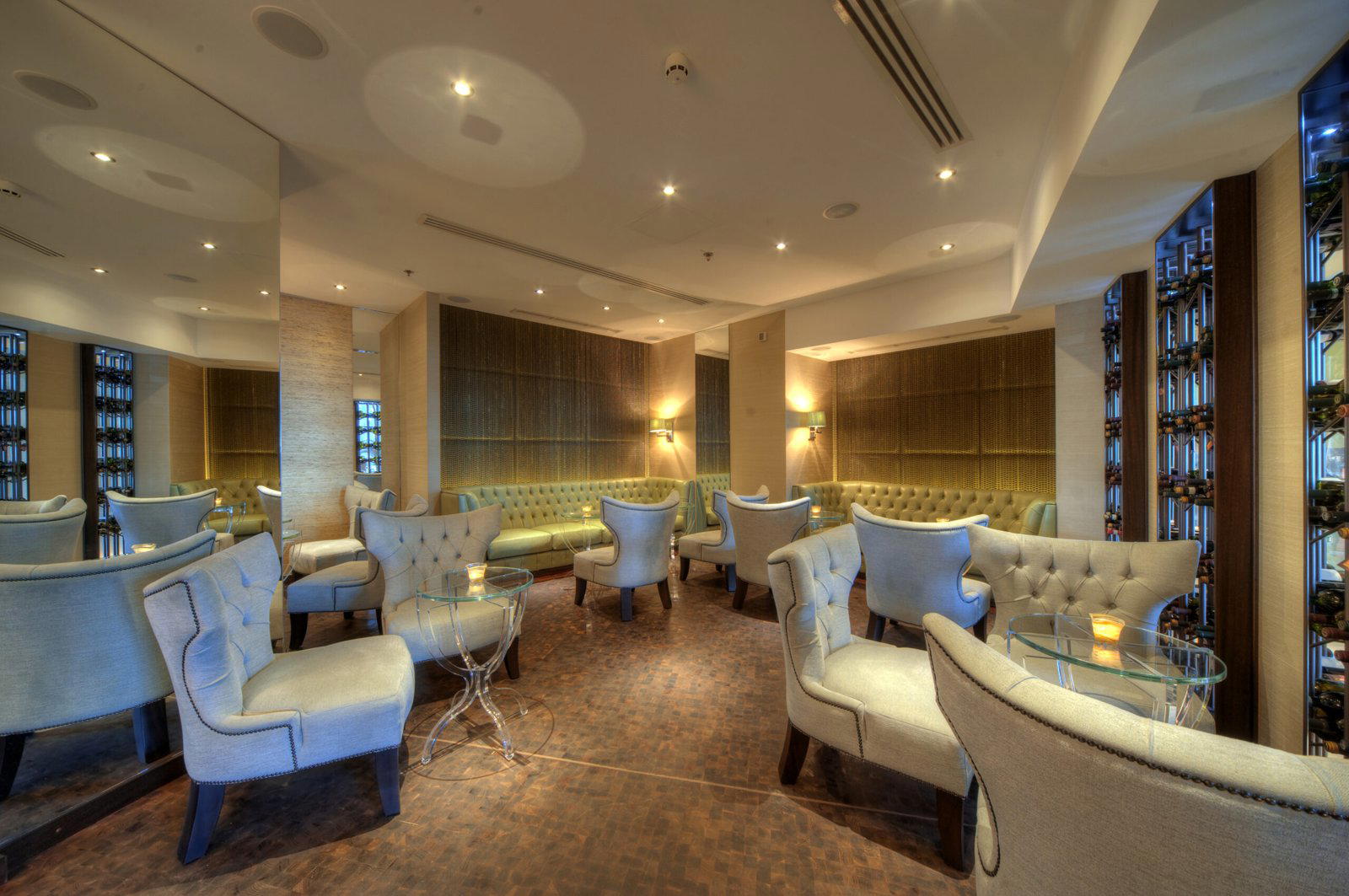 Pearl Lounge bar in St Julian's