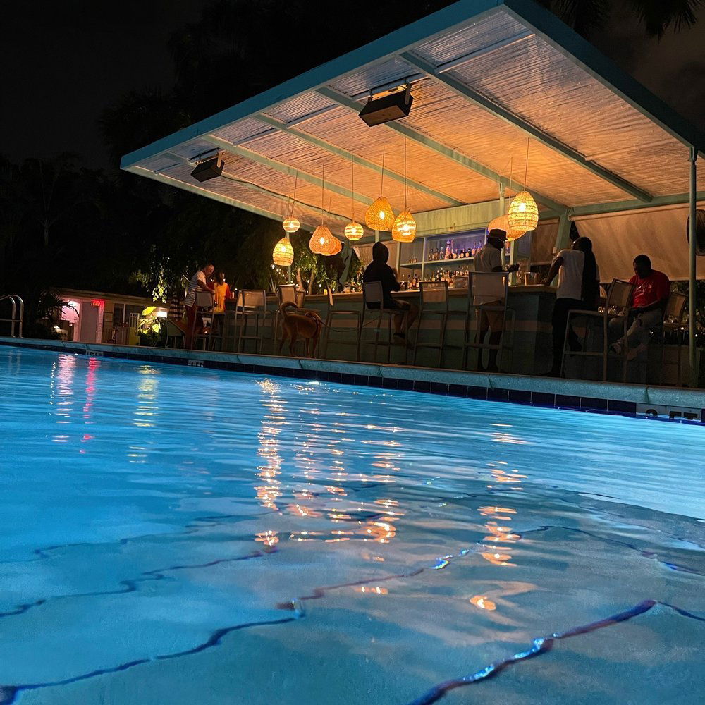 CityVu Pool Bar, Bar in Miami