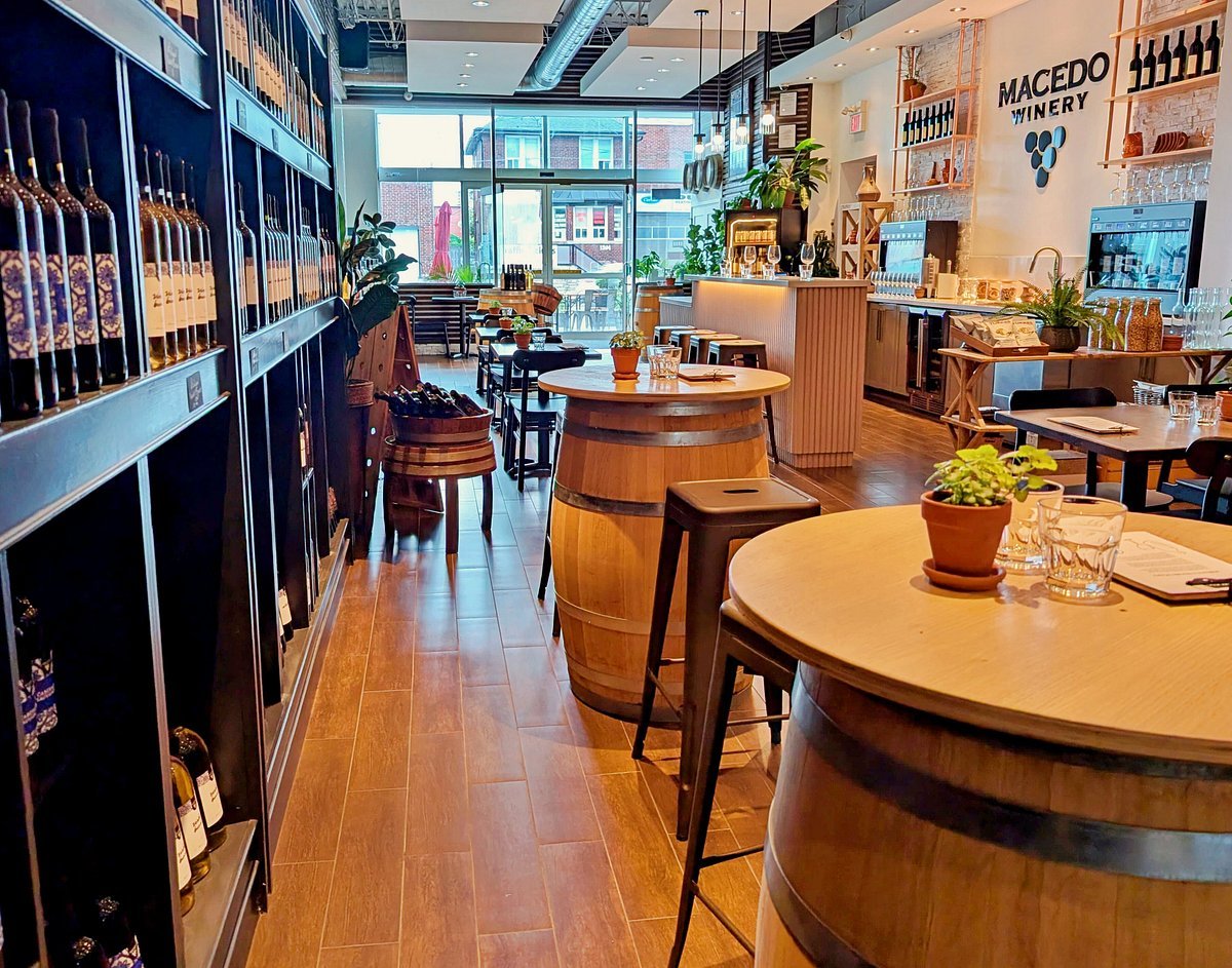 Macedo Winery, Bar in Toronto