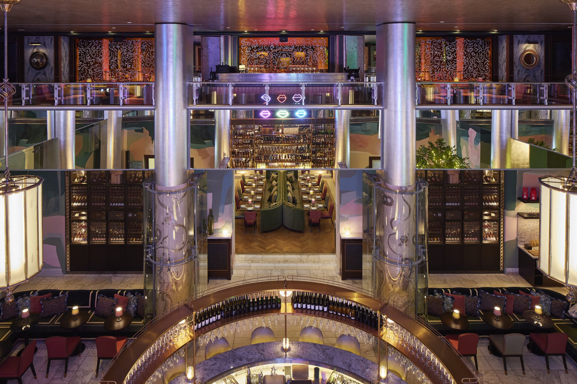 Fredericks | Café & Bar, Bar in Berlin