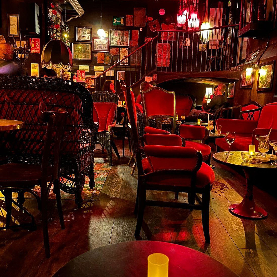 Les Gens Que J'Aime, Bar in Barcelona