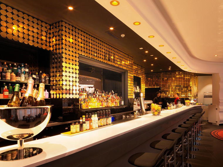 Puregold Bar & Lounge, Glattpark, Switzerland