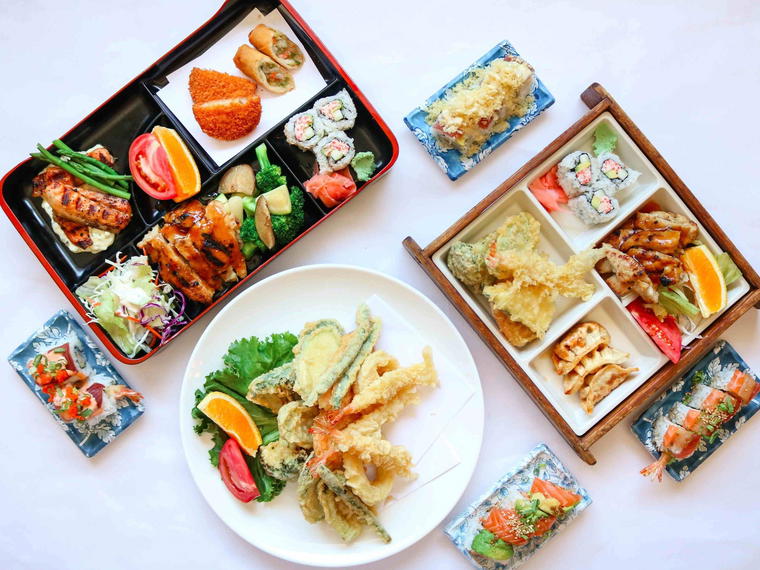 Kazoo Japanese Sushi Boat Restaurant, San Jose, United States