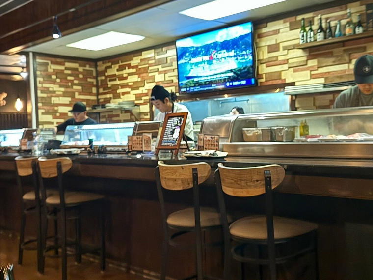 Ari Sushi & Izakaya, Enterprise, United States