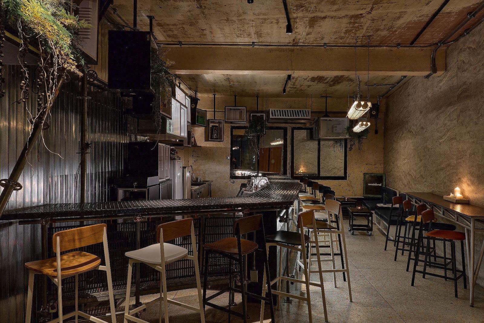 Wasteland bar in Bangkok