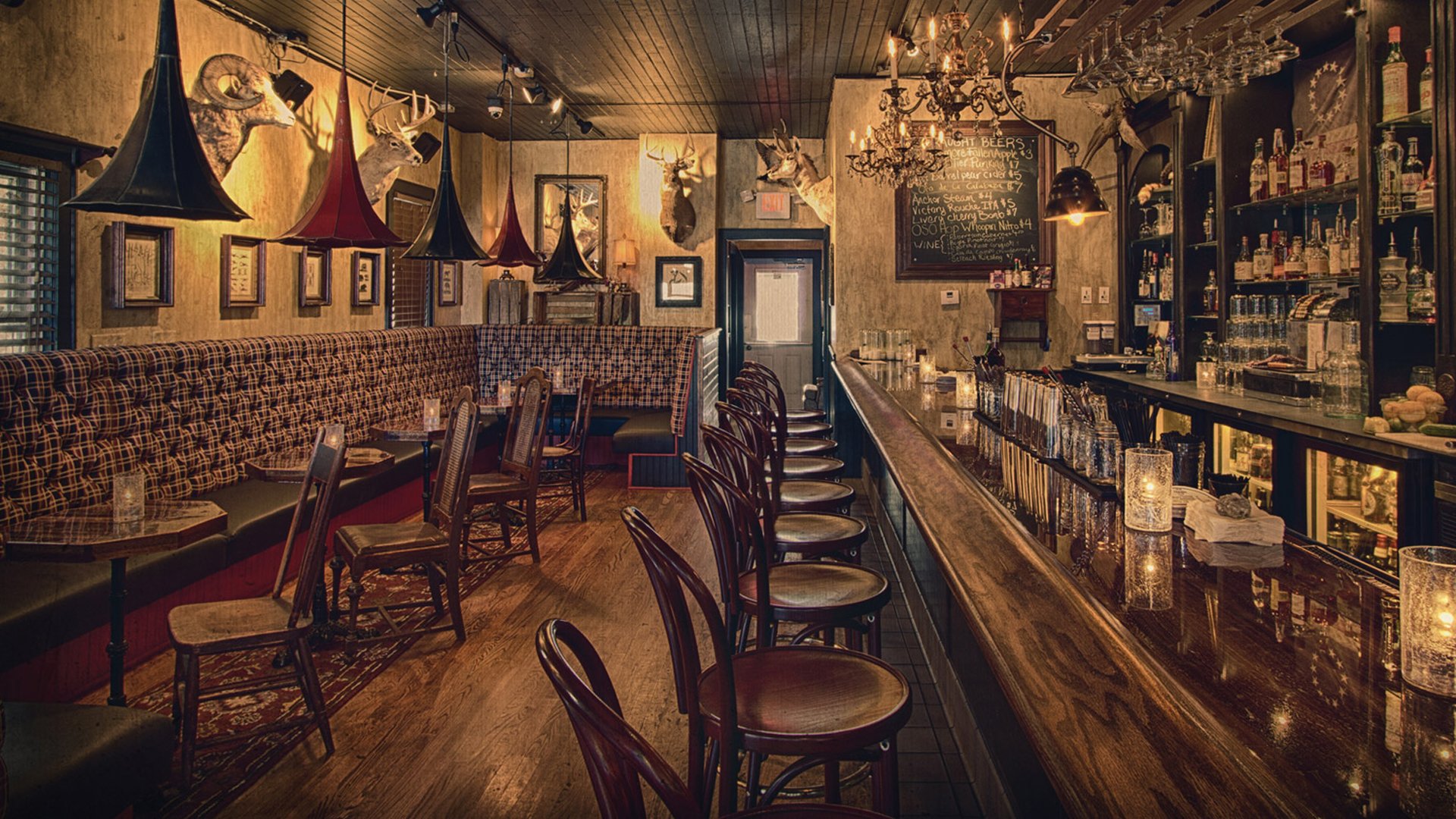 Boone & Crockett bar in Milwaukee, United States