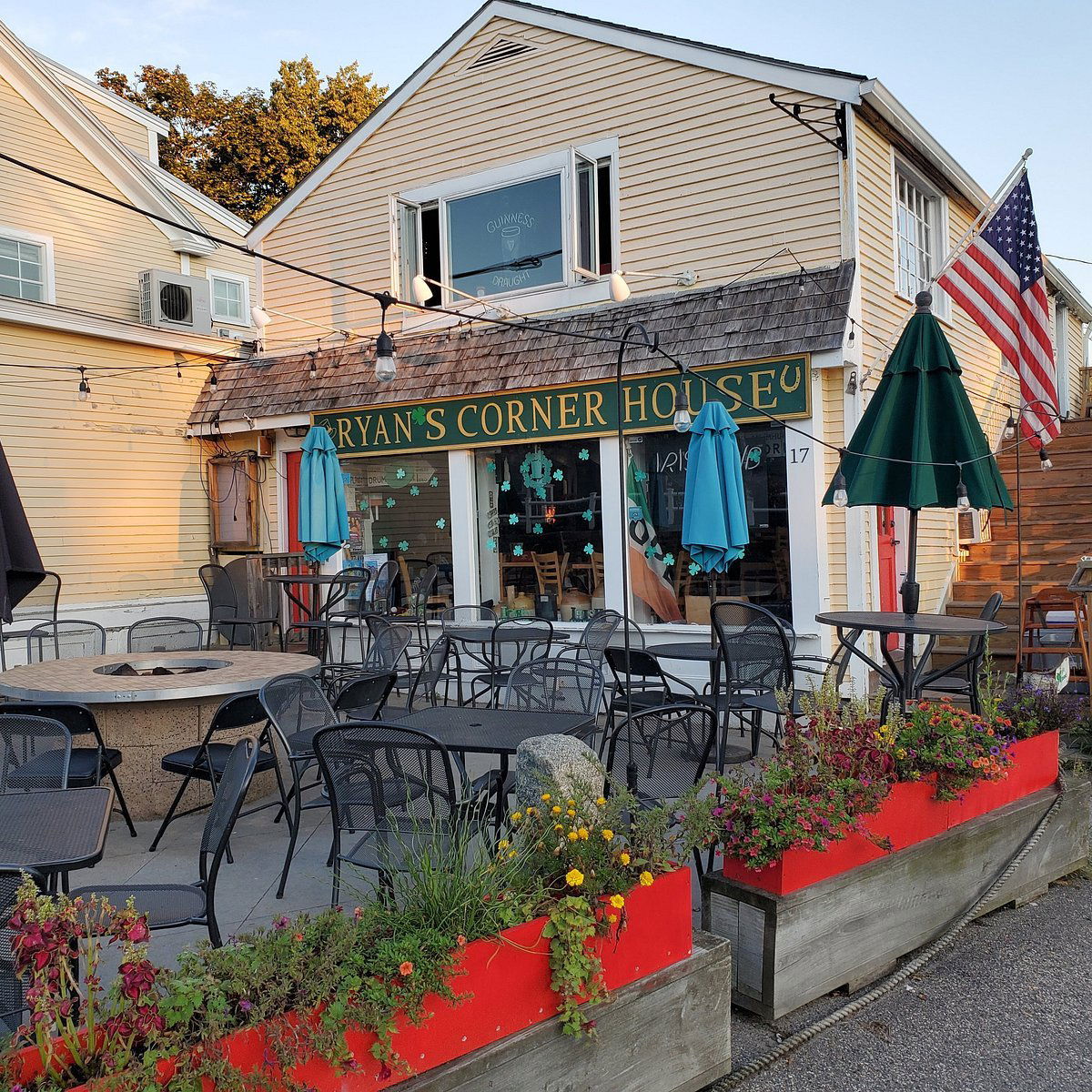 Ryan's Corner House Irish Pub, Bar in Kennebunkport