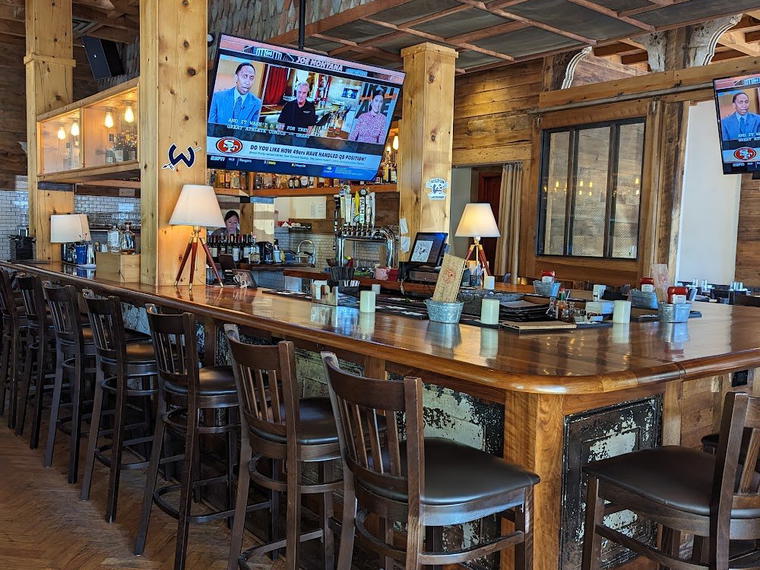 Red Rooster Pub, Wilton Center, United States