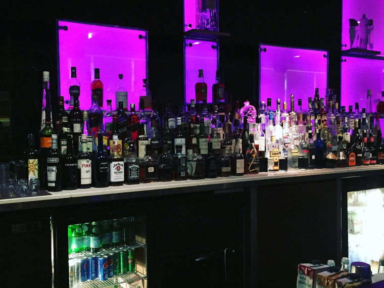 24/7 Bar, Delhi, India