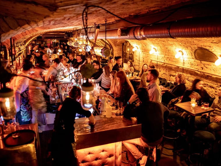 Hotsy Totsy, Budapest, Hungary