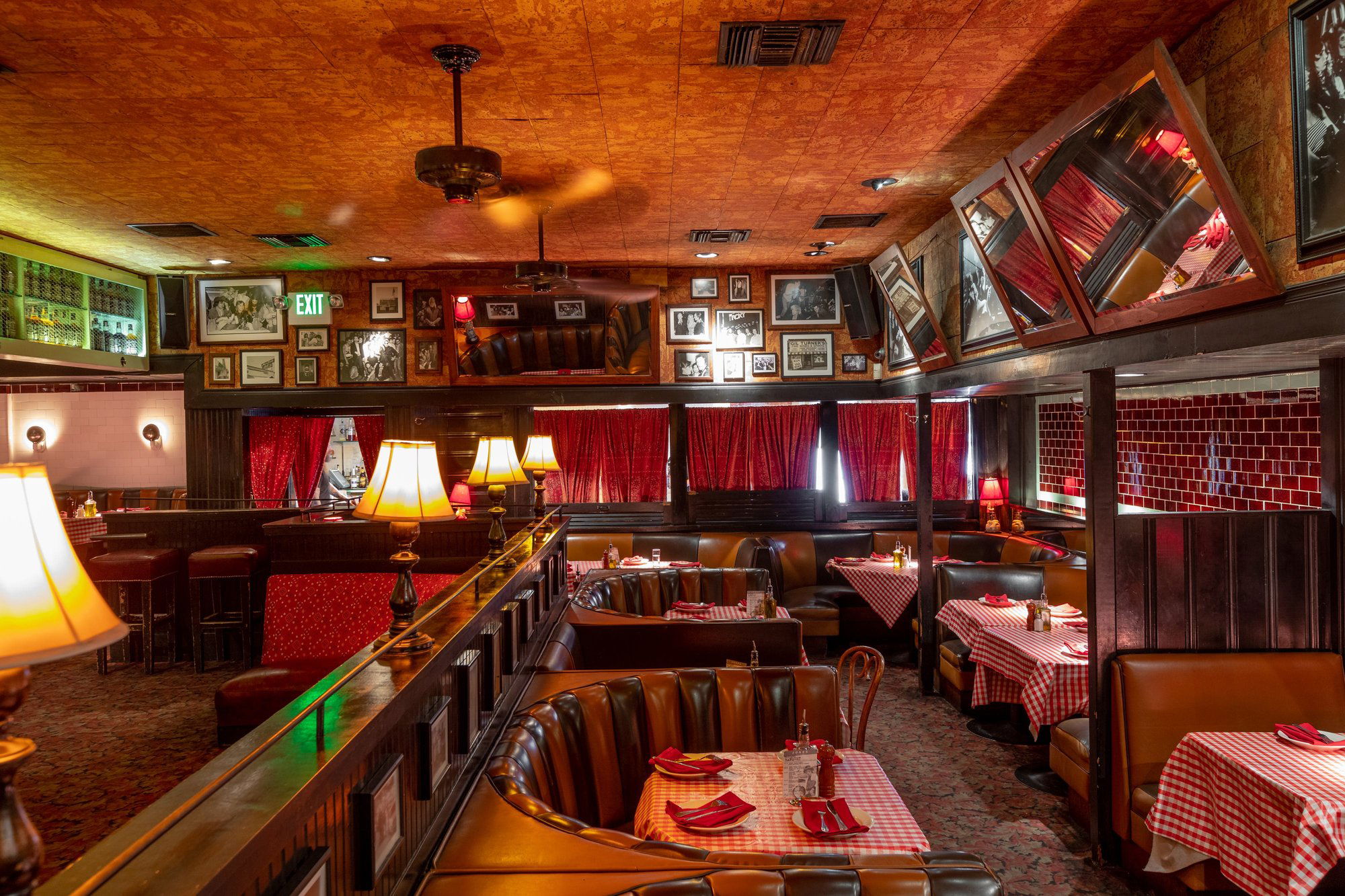 Jones, Bar in West Hollywood
