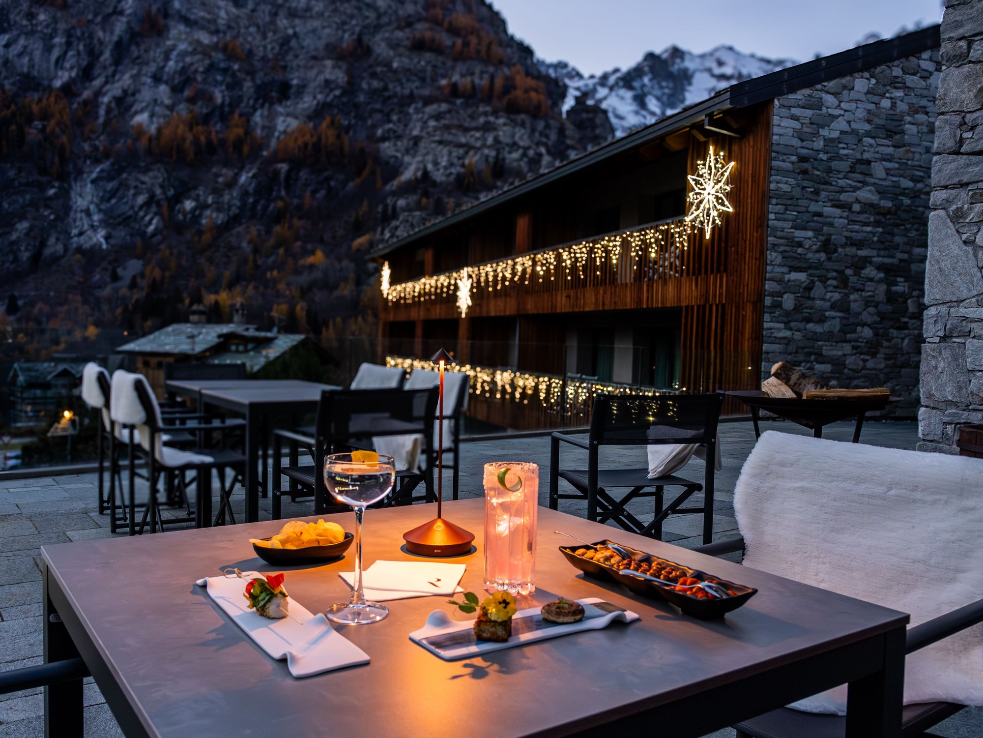 Equinox Lounge Bar