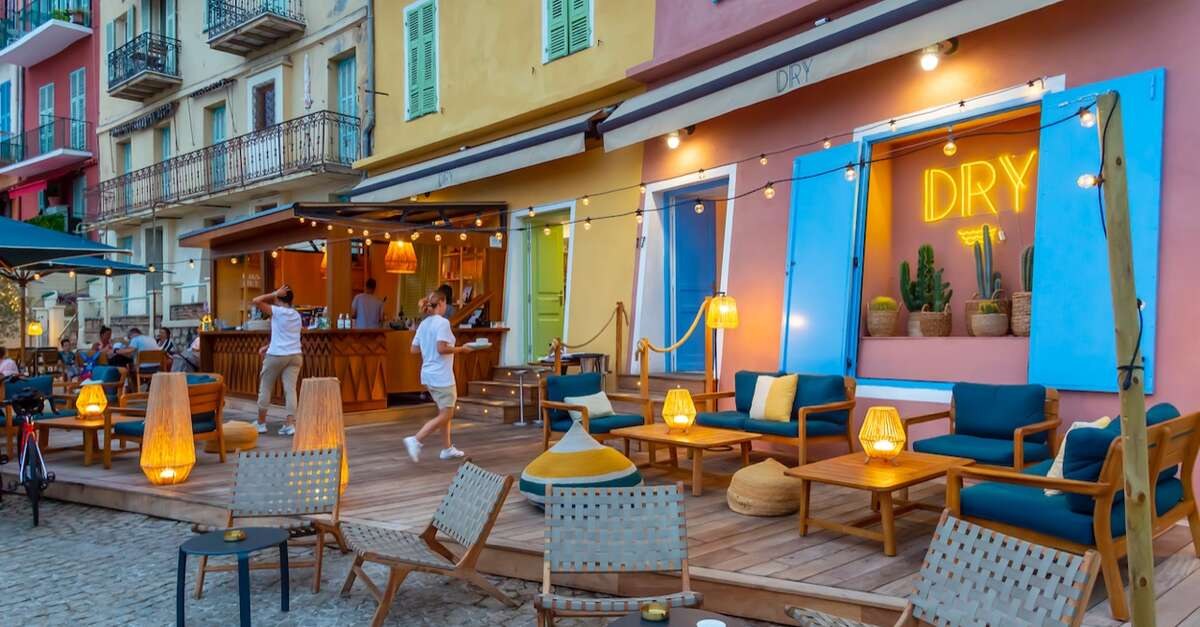 Dry Restaurant & Cocktail Bar