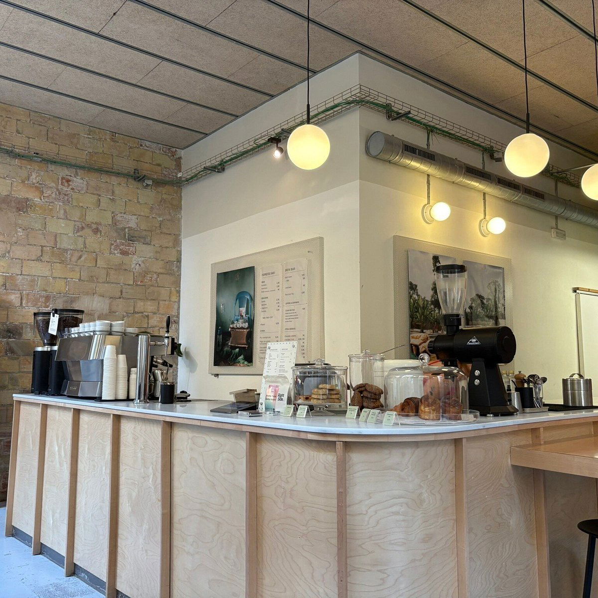 Right Side Coffee Bar, Bar in Barcelona