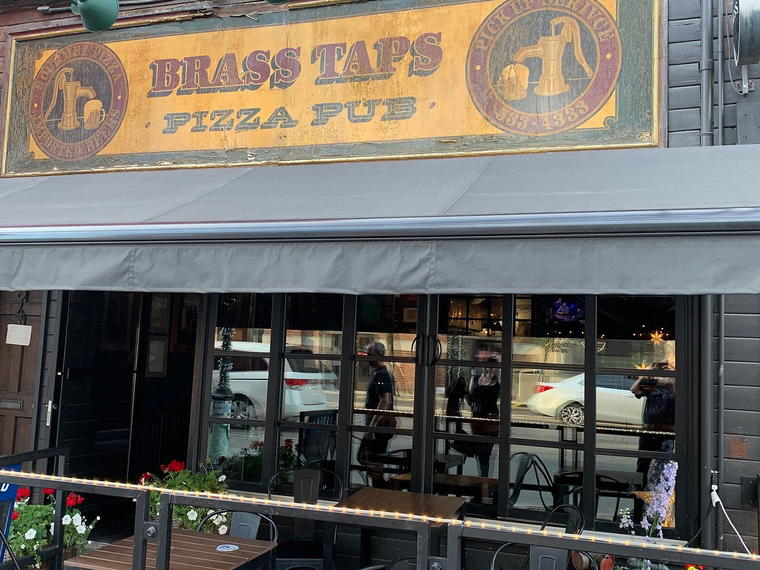 Brass Taps Pizza Pub, Toronto, Canada