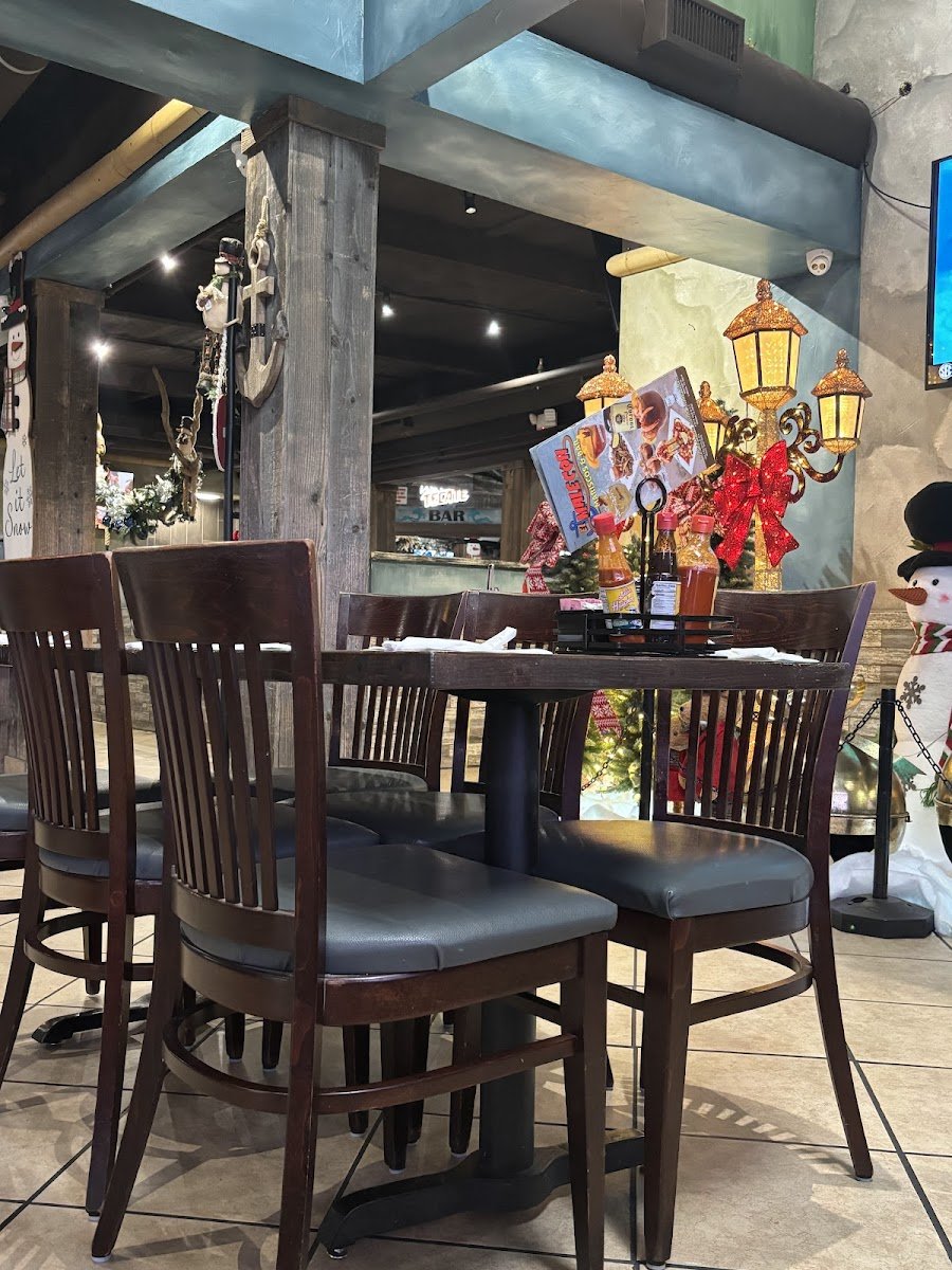 El Malecon Mariscos & Bar
