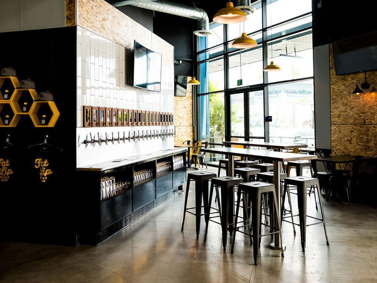 Fat Lip Pizza & Beer, Corona, United States
