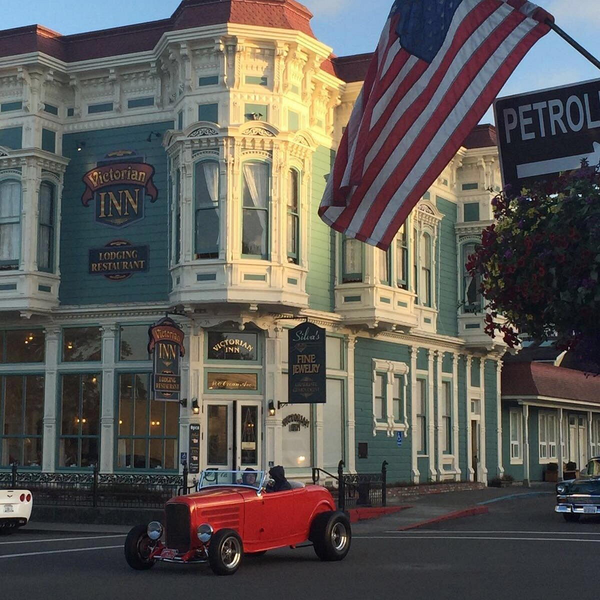 Hotel Ivanhoe Saloon, Ferndale, United States