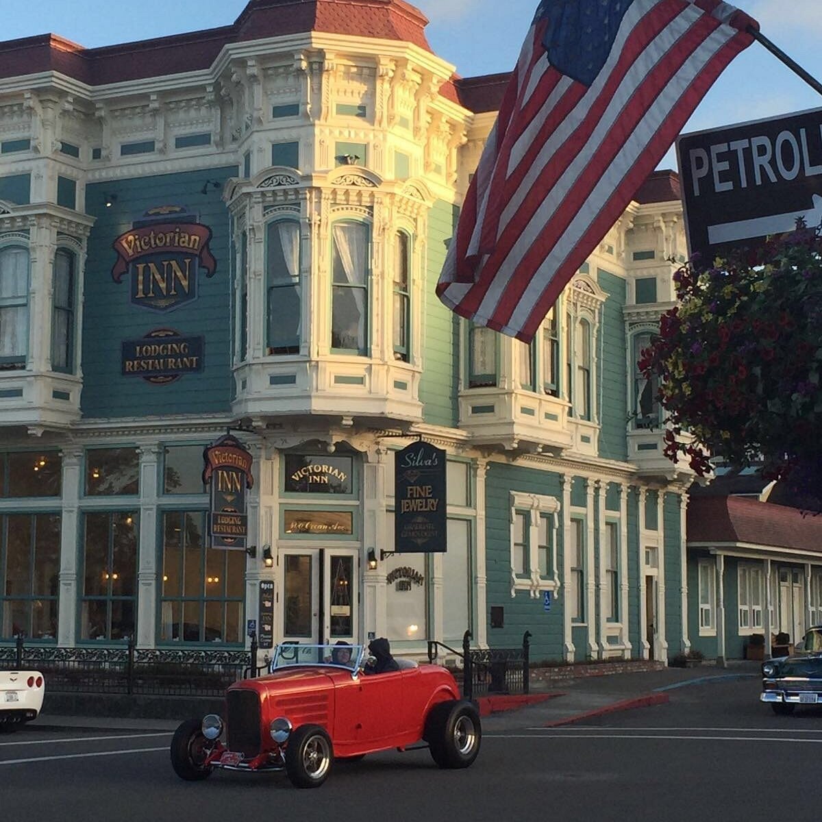 Hotel Ivanhoe Saloon, Bar in Ferndale