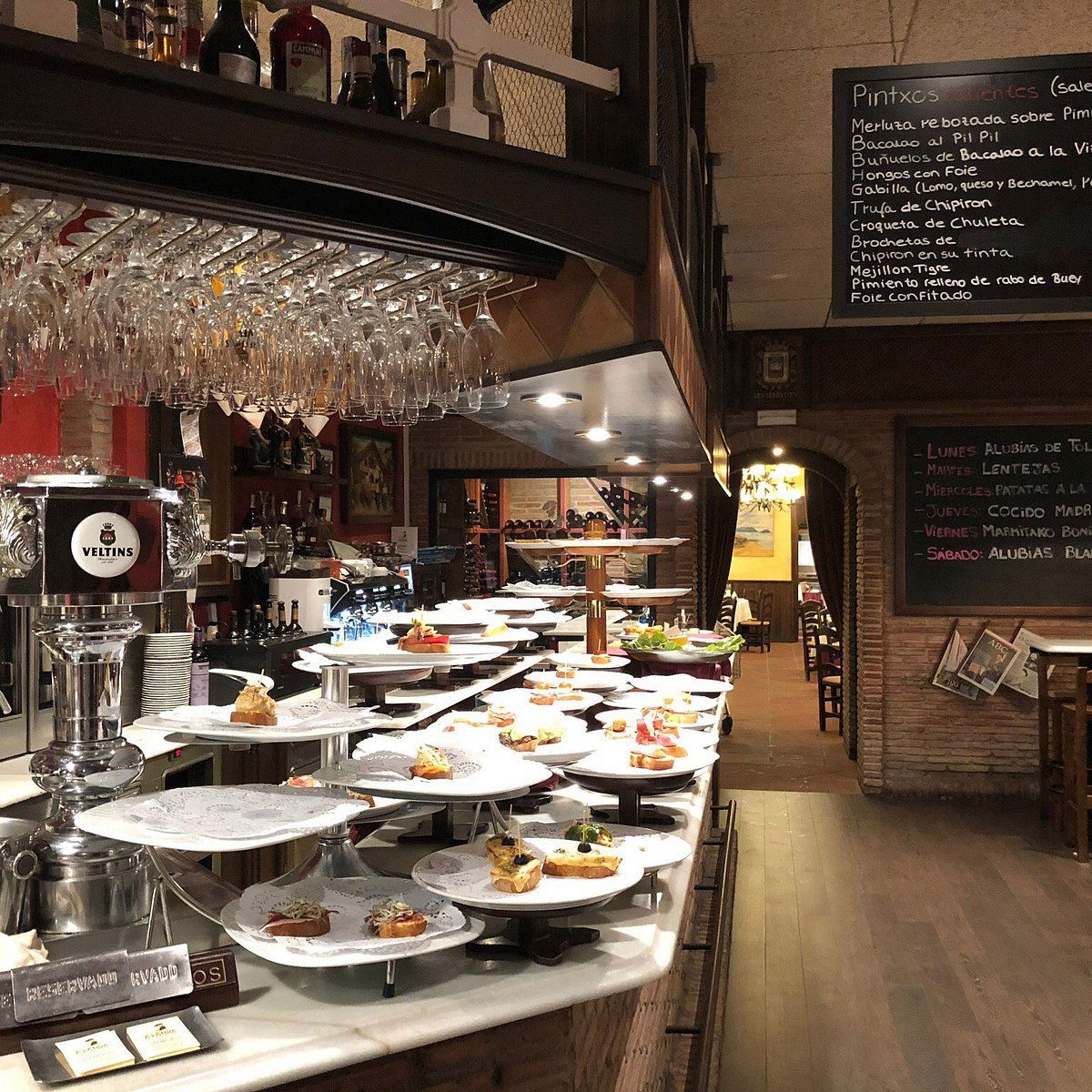 Nicolás Guadalmina, Bar in Marbella
