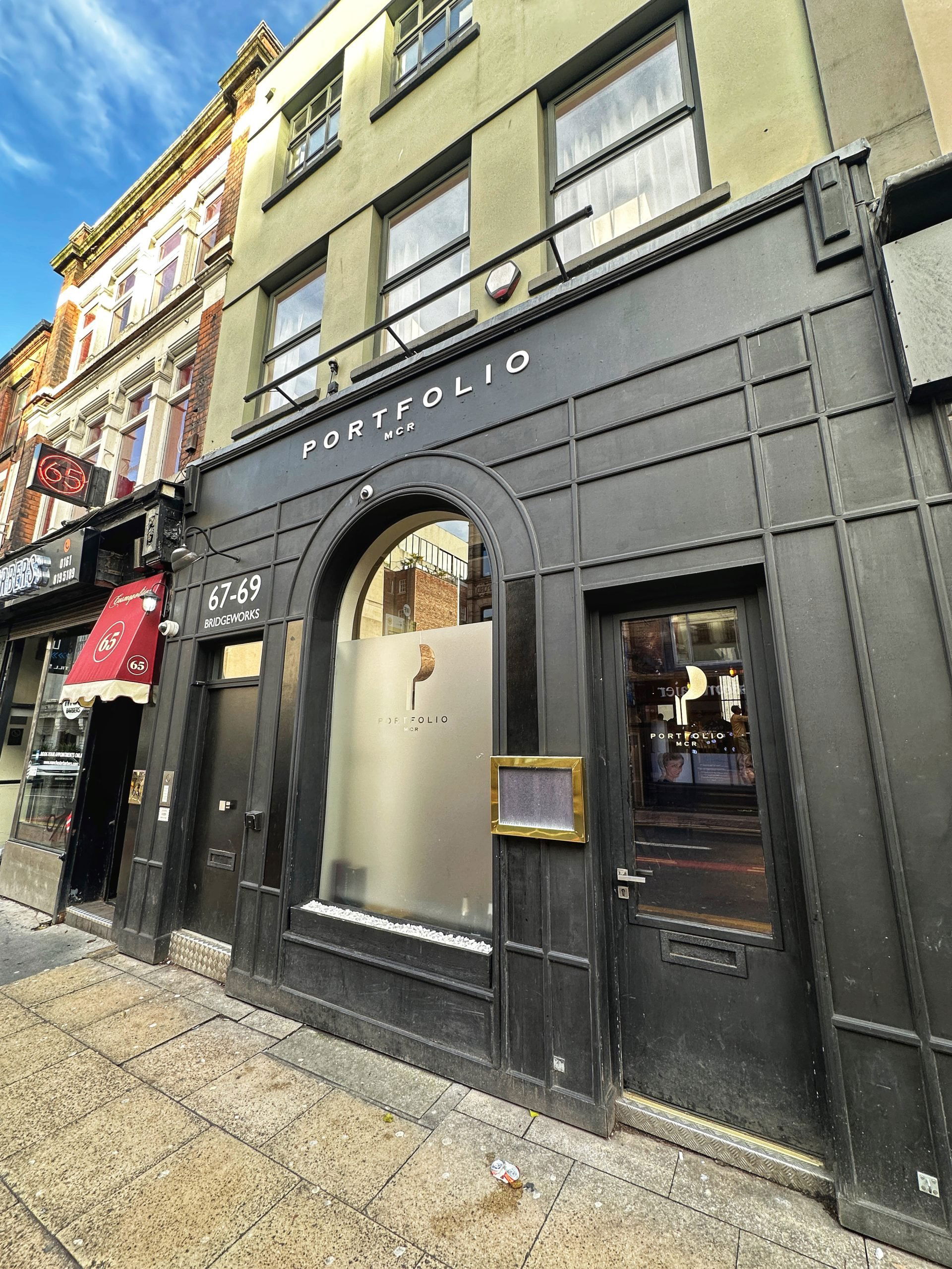 Portfolio, Bar in Manchester