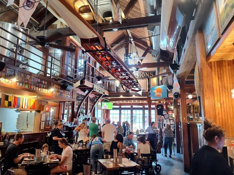 Offshore Ale Co, Oak Bluffs, United States