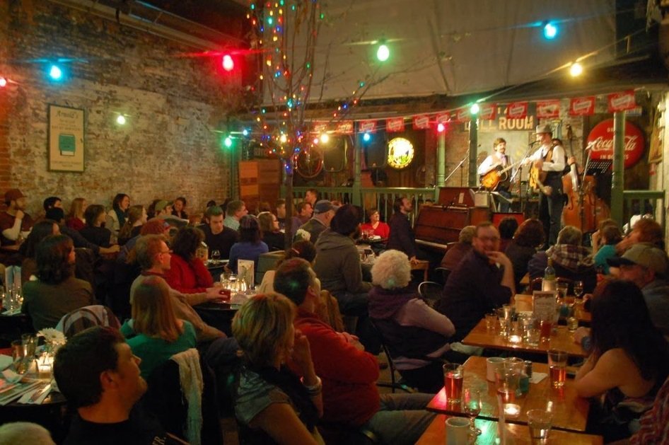 Arnold's Bar & Grill, Cincinnati, United States