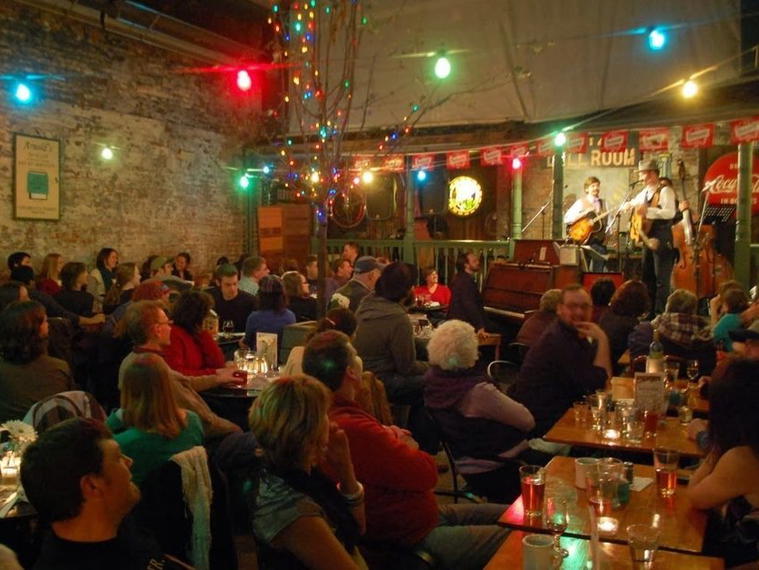 Arnold's Bar & Grill, Cincinnati, United States