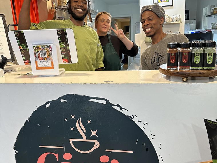 Gigi’s The Vegan + Wellness Cafe, Kansas City, United States