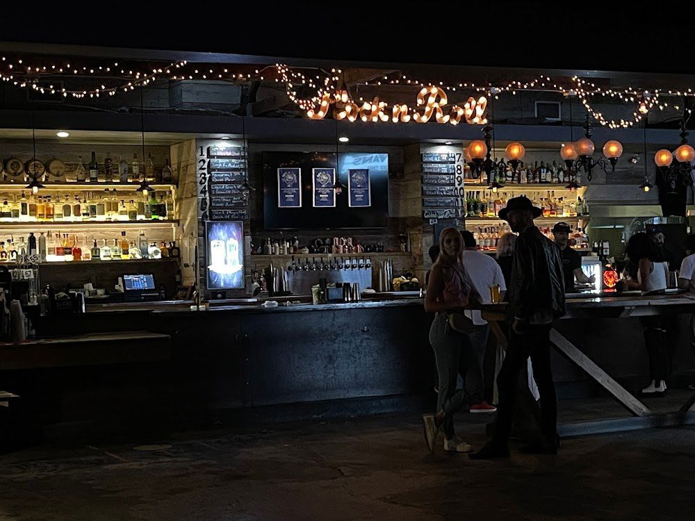 The Wayfarer, Bar in Costa Mesa