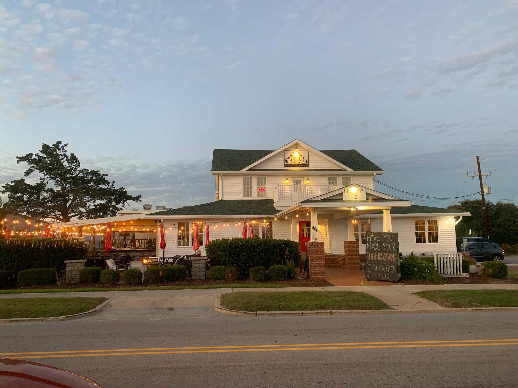 Floyd's 1921 Restaurant Bar & Catering bar in Morehead City