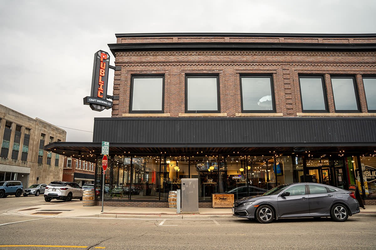 Public Brewing Company bar in Kenosha, United States