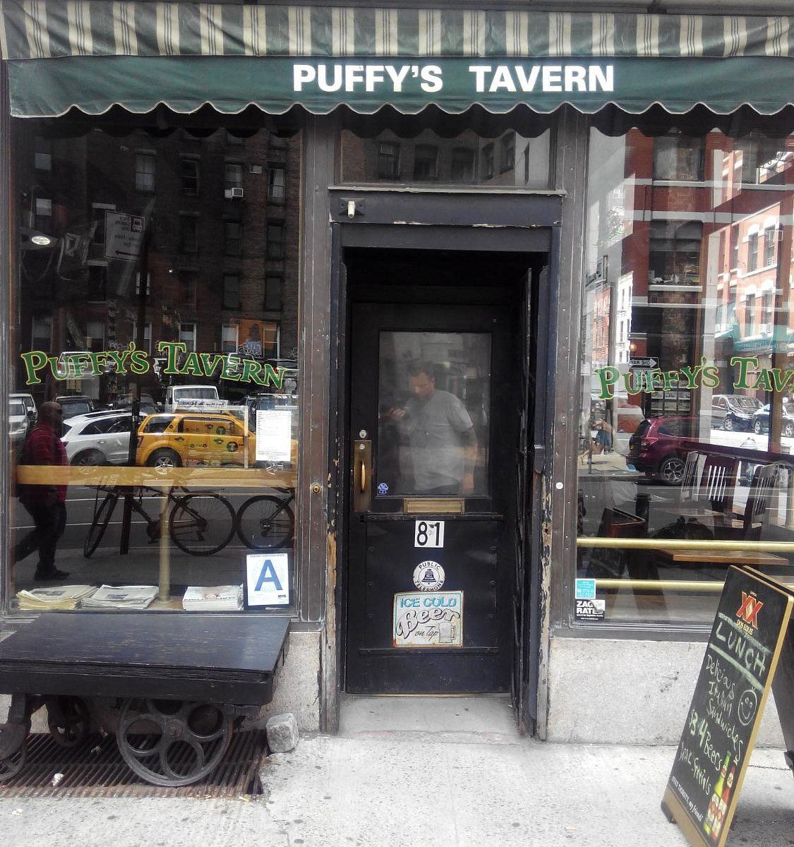 Puffy's Tavern, Bar in New York City