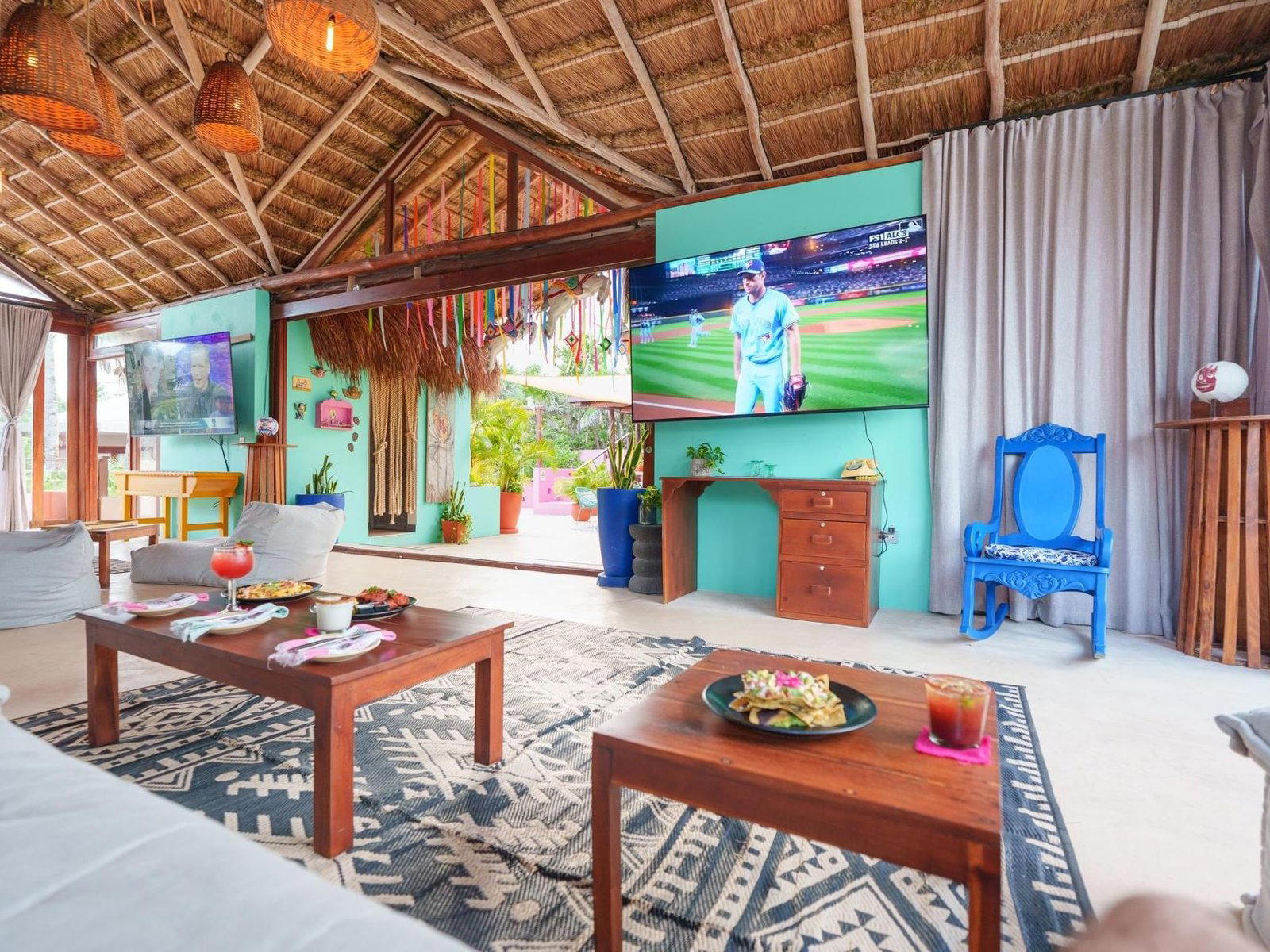 La Zebra Sports Bar bar in Tulum