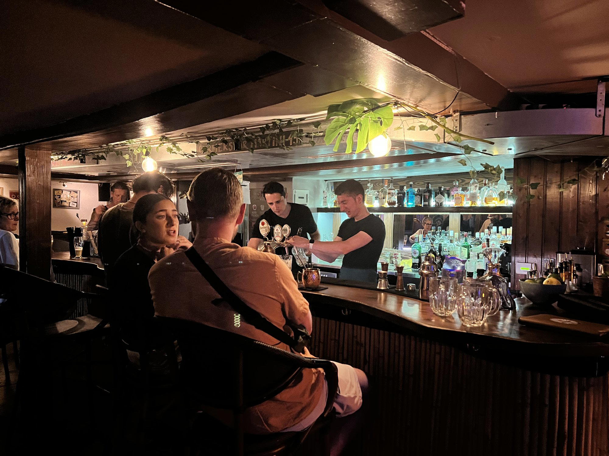 Jamming Corner bar in Unterseen