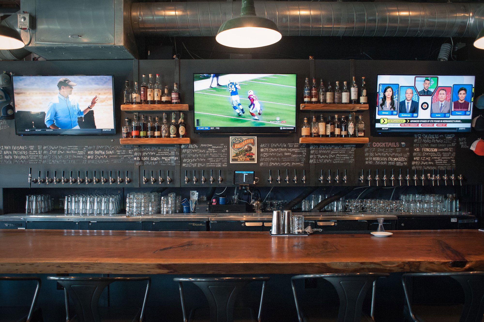 Salon des Rêves, Bar in Napa