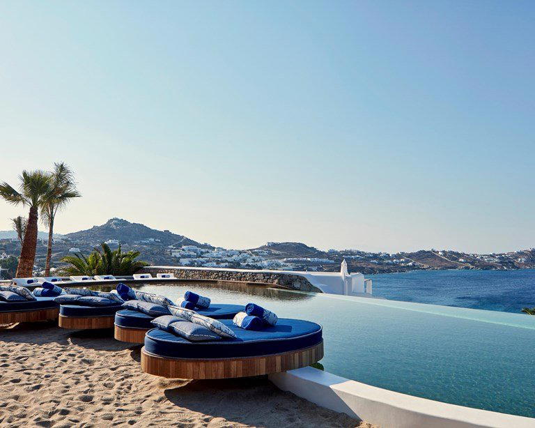 Katikies Upper Deck Lounge bar in Mykonos