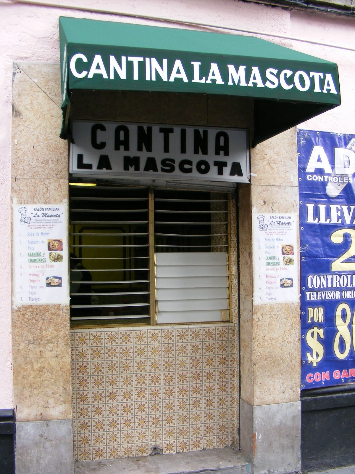 Salon Familiar La Mascota Cantina, Bar in Mexico City