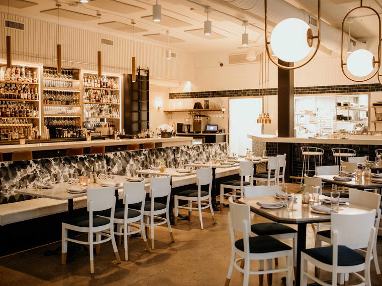 Easy Bistro & Bar, Chattanooga, United States