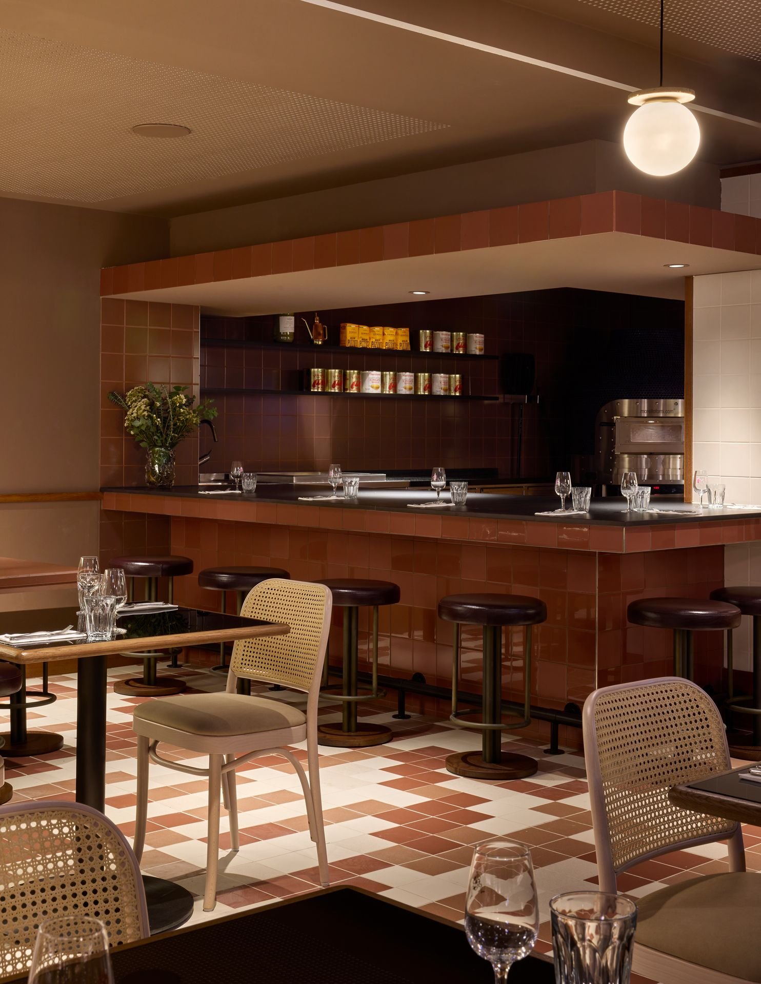 Poco, Bar in Vienna