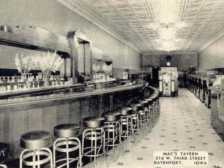 Mac's Tavern, Davenport, United States