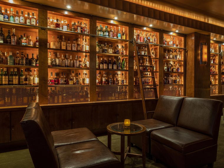 Brandy Library, New York City, United States
