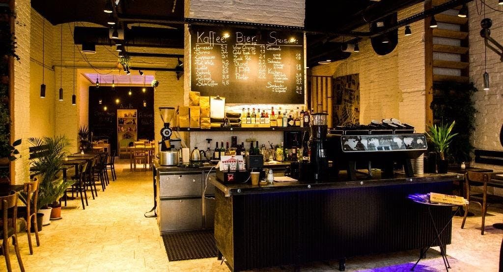 Der Schrank, Bar in Vienna