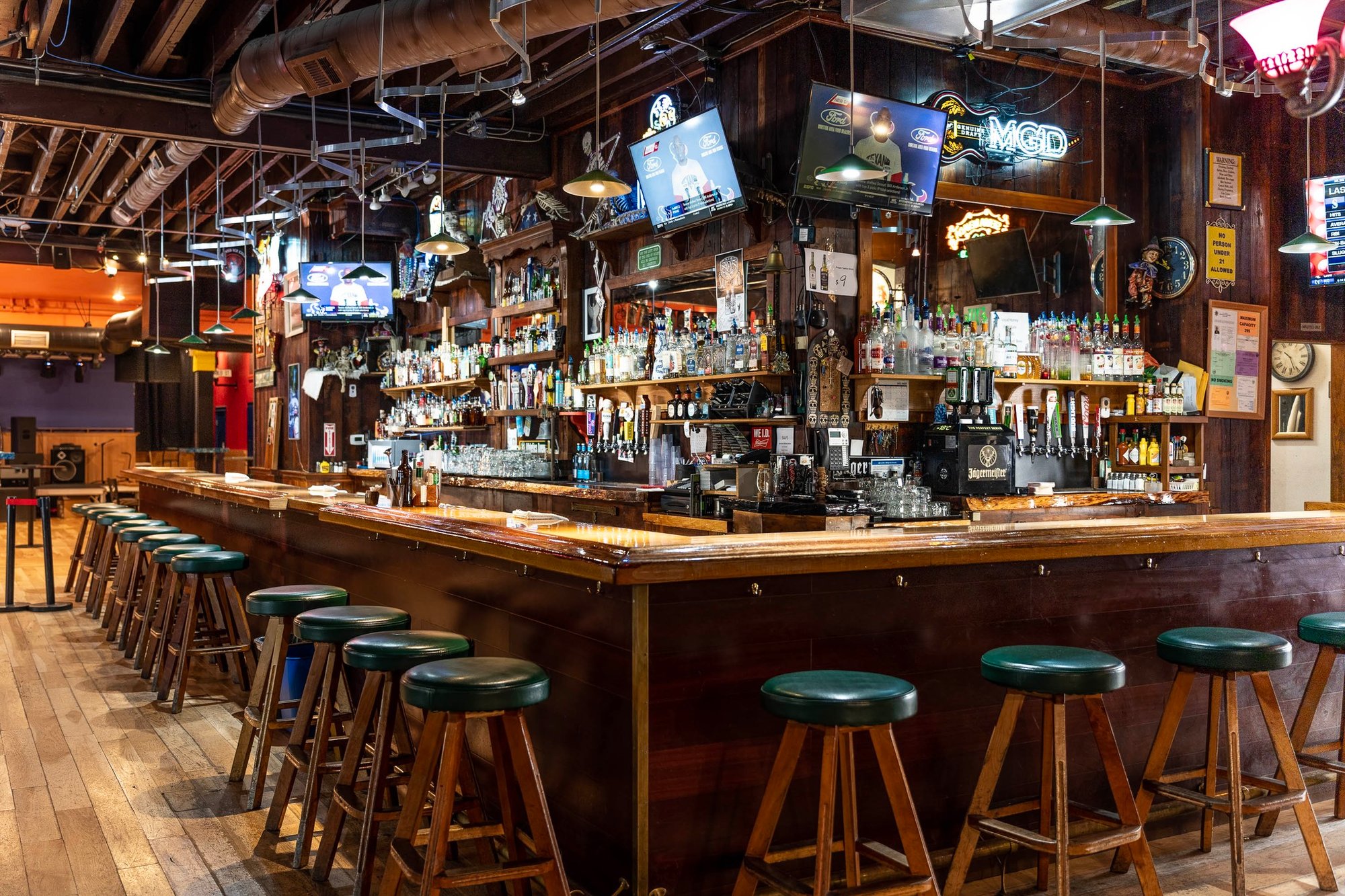 Vinnie's Bar & Grill