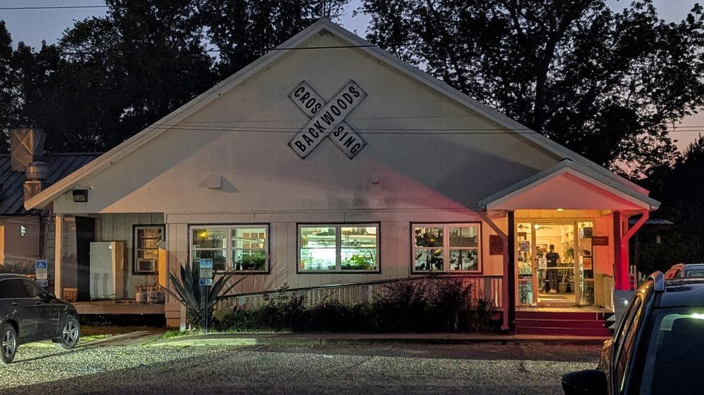 Backwoods Crossing, Bar in Tallahassee