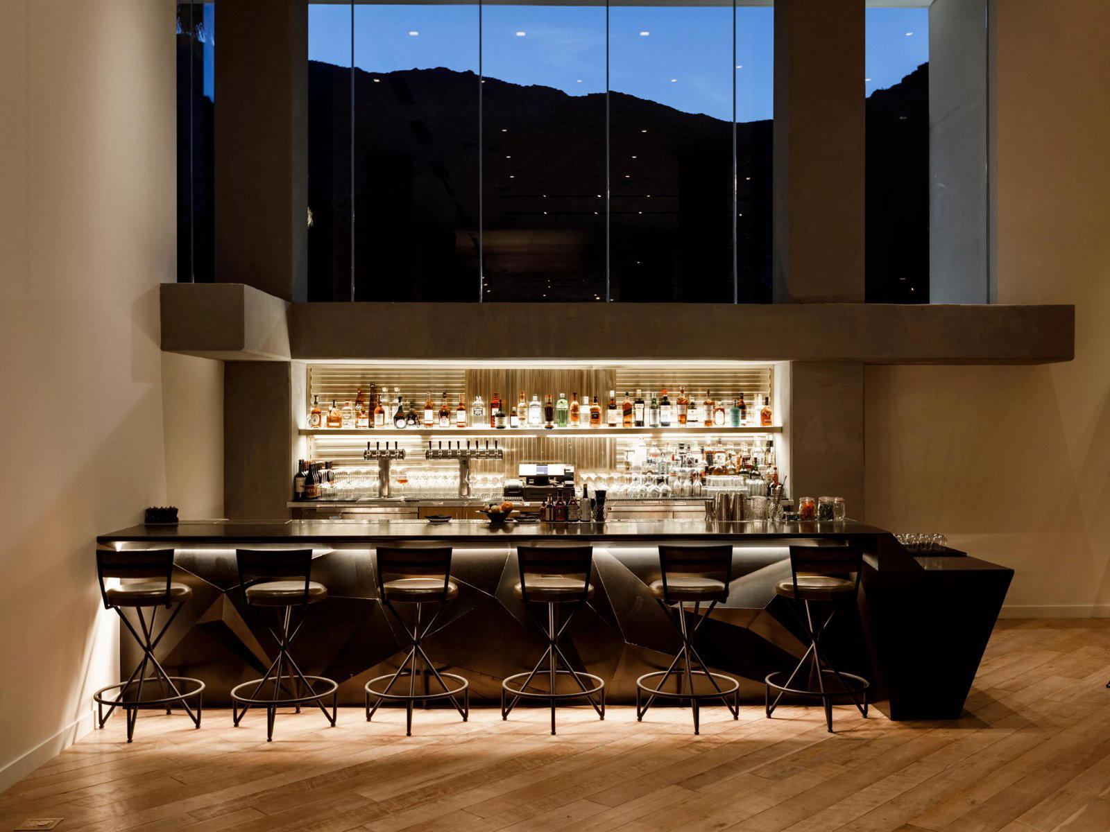 Window Bar bar in Palm Springs