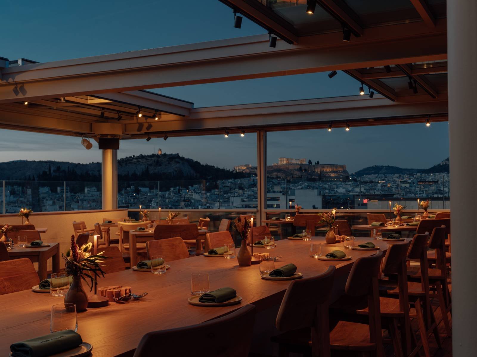 Amphibian Rooftop Bar, Bar in Athens