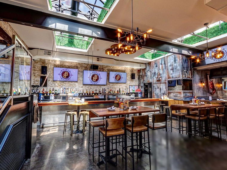 The Broken Barrel Bar, Chicago, United States