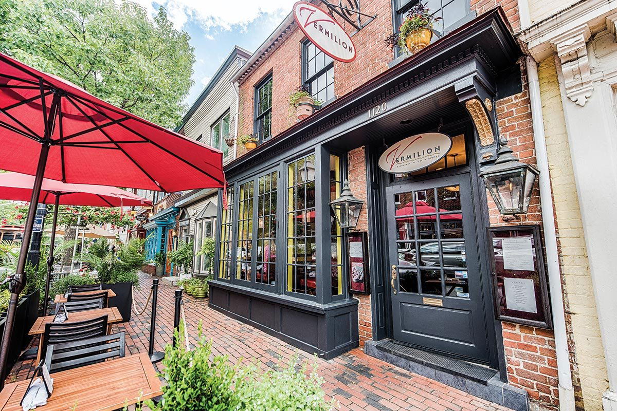 Vermilion Restaurant & Bar, Bar in Alexandria